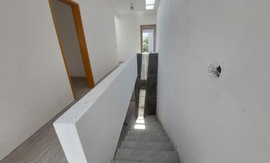 CASA EN LOS MANGOS