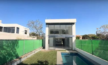 CASA EN LOS MANGOS