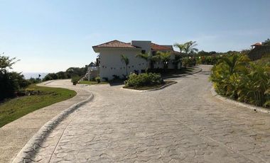 CASA EN VENTA EN CLUB CASA BLANCA ATIZAPAN