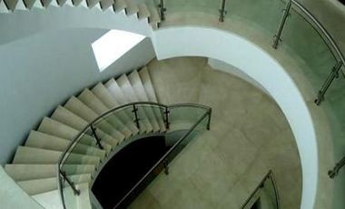 FRACC. COSTA DE ORO, Casa en VENTA con ALBERCA, gimnasio, cuarto de TV y juegos