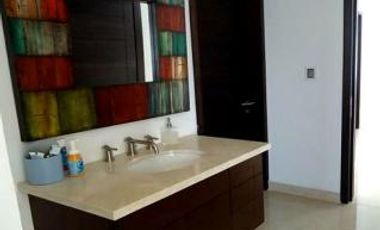 FRACC. COSTA DE ORO, Casa en VENTA con ALBERCA, gimnasio, cuarto de TV y juegos
