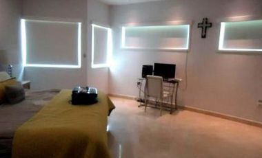 FRACC. COSTA DE ORO, Casa en VENTA con ALBERCA, gimnasio, cuarto de TV y juegos