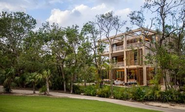 Increible casa en zona residencial prvilegiada de Playa del Carmen  P3452