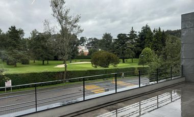 Sublime casa moderna colindante al Club de Golf los Encinos