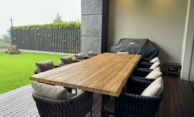 Sublime casa moderna colindante al Club de Golf los Encinos