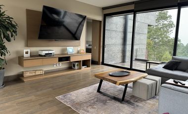 Sublime casa moderna colindante al Club de Golf los Encinos