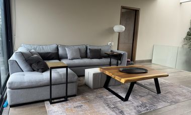 Sublime casa moderna colindante al Club de Golf los Encinos