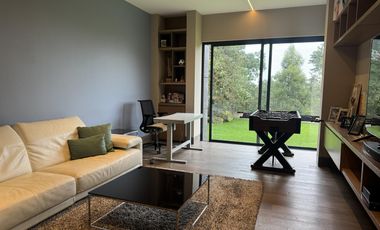 Sublime casa moderna colindante al Club de Golf los Encinos