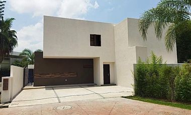 Venta Casa en Fraccionamiento, José G Parres,  Sumiya Jiutepec Morelos