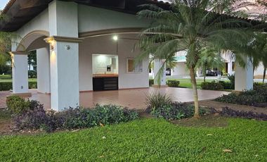 Casa en Real del Valle