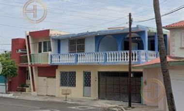 Casa en  FRACC. FLORESTA, VERACRUZ, VER.