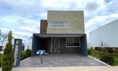 Hermosa Casa en Venta en  LA PERLA - Aguascalientes