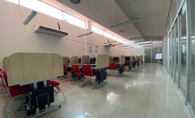 Amplias oficinas en Industrial Vallejo con estacionamientos