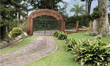 CASA CAMPESTRE EL LIMONAR GIRARDOTA