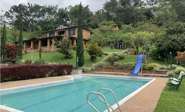 CASA CAMPESTRE EL LIMONAR GIRARDOTA