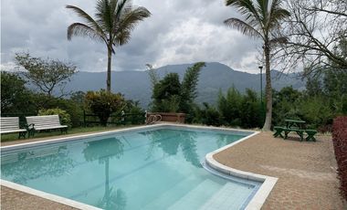 CASA CAMPESTRE EL LIMONAR GIRARDOTA