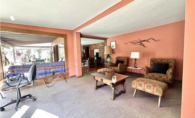 Exclusivo lote campestre en El Poblado con casa de patrimonio