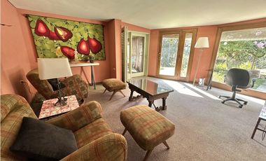 Exclusivo lote campestre en El Poblado con casa de patrimonio