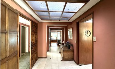 Exclusivo lote campestre en El Poblado con casa de patrimonio