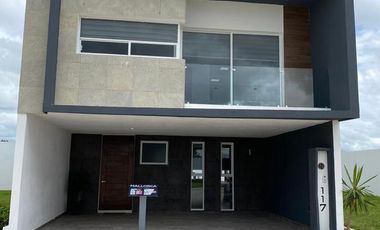 Hermosa Casa en Venta en  LA PERLA - Aguascalientes