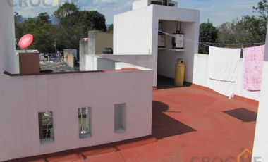 Edificio con departamentos y cuartos en venta Zona Av. Xalapa.
