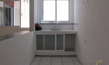 Edificio con departamentos y cuartos en venta Zona Av. Xalapa.