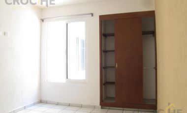 Edificio con departamentos y cuartos en venta Zona Av. Xalapa.