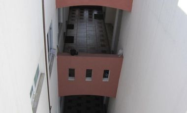 Edificio con departamentos y cuartos en venta Zona Av. Xalapa.