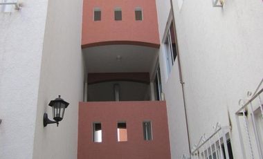Edificio con departamentos y cuartos en venta Zona Av. Xalapa.