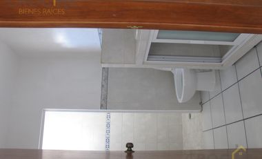 Edificio con departamentos y cuartos en venta Zona Av. Xalapa.