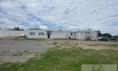 SALON DE FIESTAS CON TERRENO PARA 100 AUTOS, ACTOPAN, HGO.