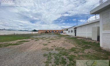 SALON DE FIESTAS CON TERRENO PARA 100 AUTOS, ACTOPAN, HGO.