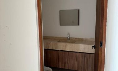 Penthouse en RENTA con roof garden privado con espectacular vista al rio del Estero, 3 recamaras
