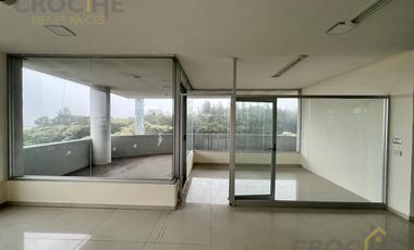 EDIFICIO EN RENTA EN AV. ARCO SUR COL. LA RESERVA TERRITORIAL.