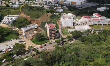 EDIFICIO EN RENTA EN AV. ARCO SUR COL. LA RESERVA TERRITORIAL.