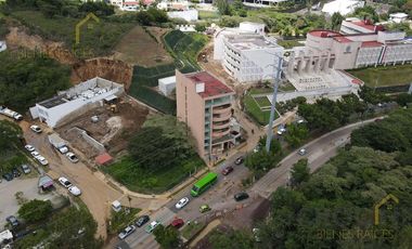 EDIFICIO EN RENTA EN AV. ARCO SUR COL. LA RESERVA TERRITORIAL.