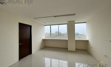 EDIFICIO EN RENTA EN AV. ARCO SUR COL. LA RESERVA TERRITORIAL.
