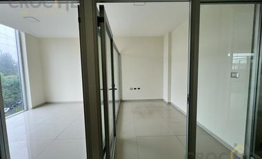 EDIFICIO EN RENTA EN AV. ARCO SUR COL. LA RESERVA TERRITORIAL.