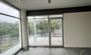 EDIFICIO EN RENTA EN AV. ARCO SUR COL. LA RESERVA TERRITORIAL.