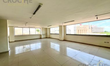 EDIFICIO EN RENTA EN AV. ARCO SUR COL. LA RESERVA TERRITORIAL.