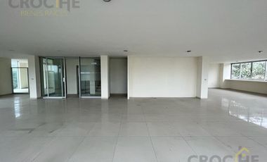 EDIFICIO EN RENTA EN AV. ARCO SUR COL. LA RESERVA TERRITORIAL.