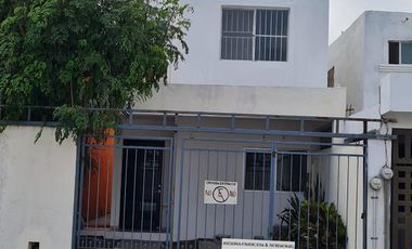 Casa - Fraccionamiento Arboledas