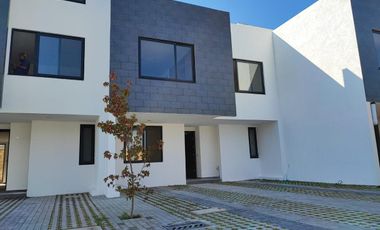 Casa en condominio - Santa María