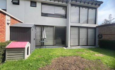 Venta de Casa Fracc. Pedregal del Bosque, Calimaya  URGE  POR CAMBIO DE RESIDENCIA BAJA DE PRECIO