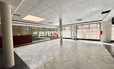Uno Norte. Viña del Mar. Gran Local comercial, 550 m2.