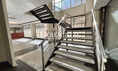 Uno Norte. Viña del Mar. Gran Local comercial, 550 m2.