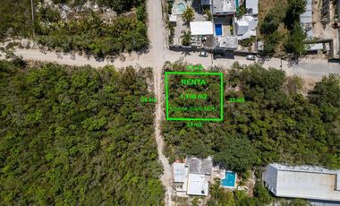 Renta Terreno de 1100 m2 Uso Mixto en Esquina a una calle de la Av huayacan Cancún C3194