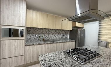Casa Moderna En Venta y Renta Amueblada En Fraccionamiento Zona Cholula
