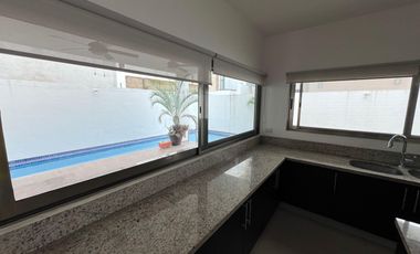 Casa en  RENTA