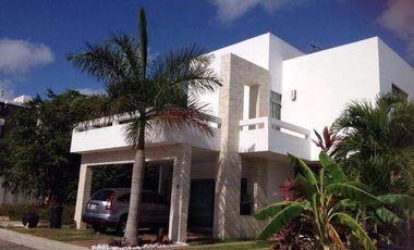 Casa en  RENTA